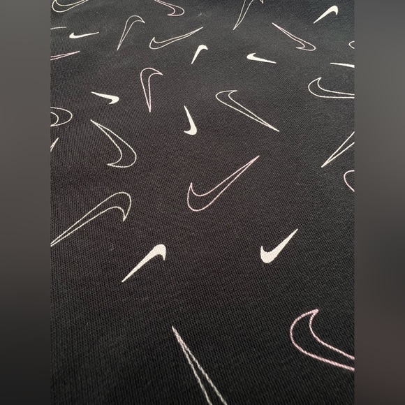 Nike Printed Logo Hoodie Sweatshirt, Youth Medium - Picture 5 of 5